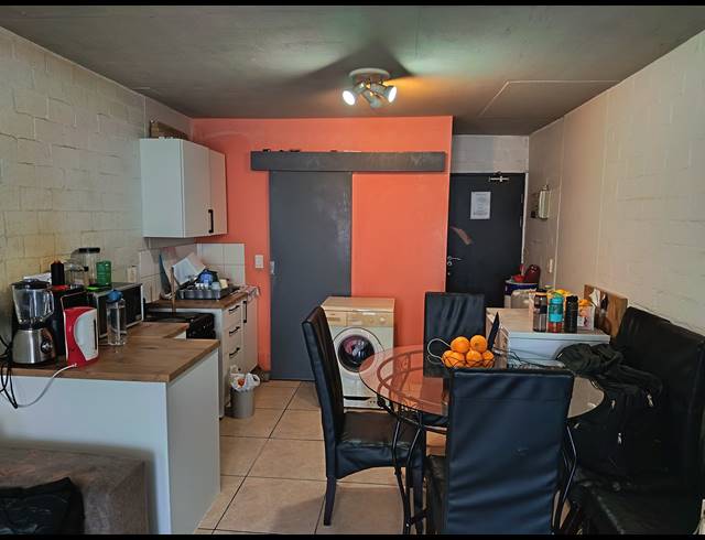 1 BEDROOM APARTMENT TO LET IN WYNBERG